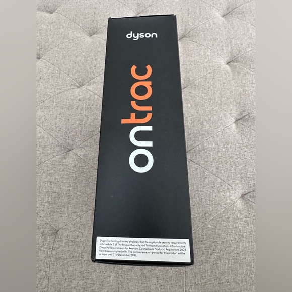 NIB DYSON ONTRAC HEADPHONES - Picture 2 of 5